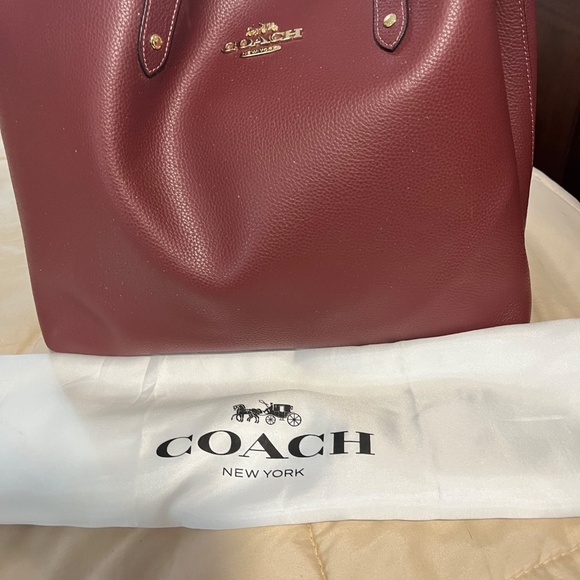 Coach - Picture 3 of 3